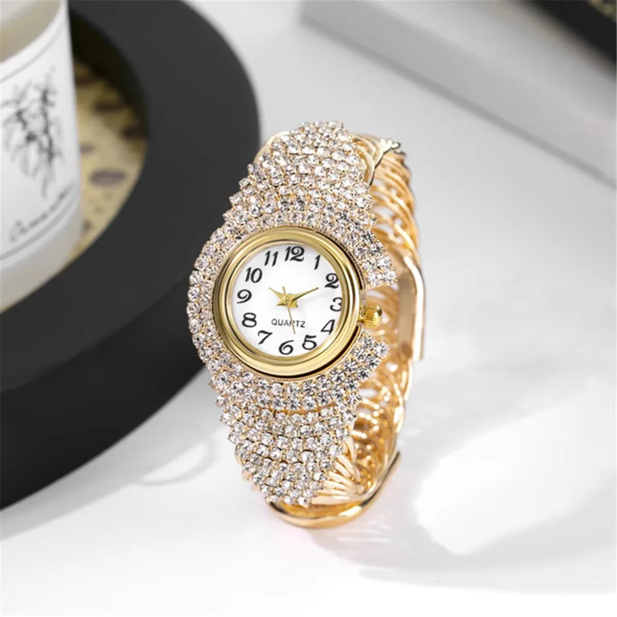 Korean Fashionable Light Quartz Bracelet Watch