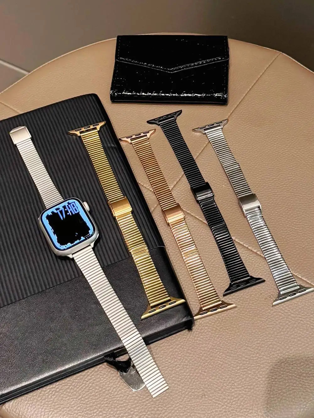 Luxury bracelet For Apple Watch band link women Series 11/8/7/6/10/9 40mm 41mm 38mm 42mm 44mm 45mm 46mm Strap