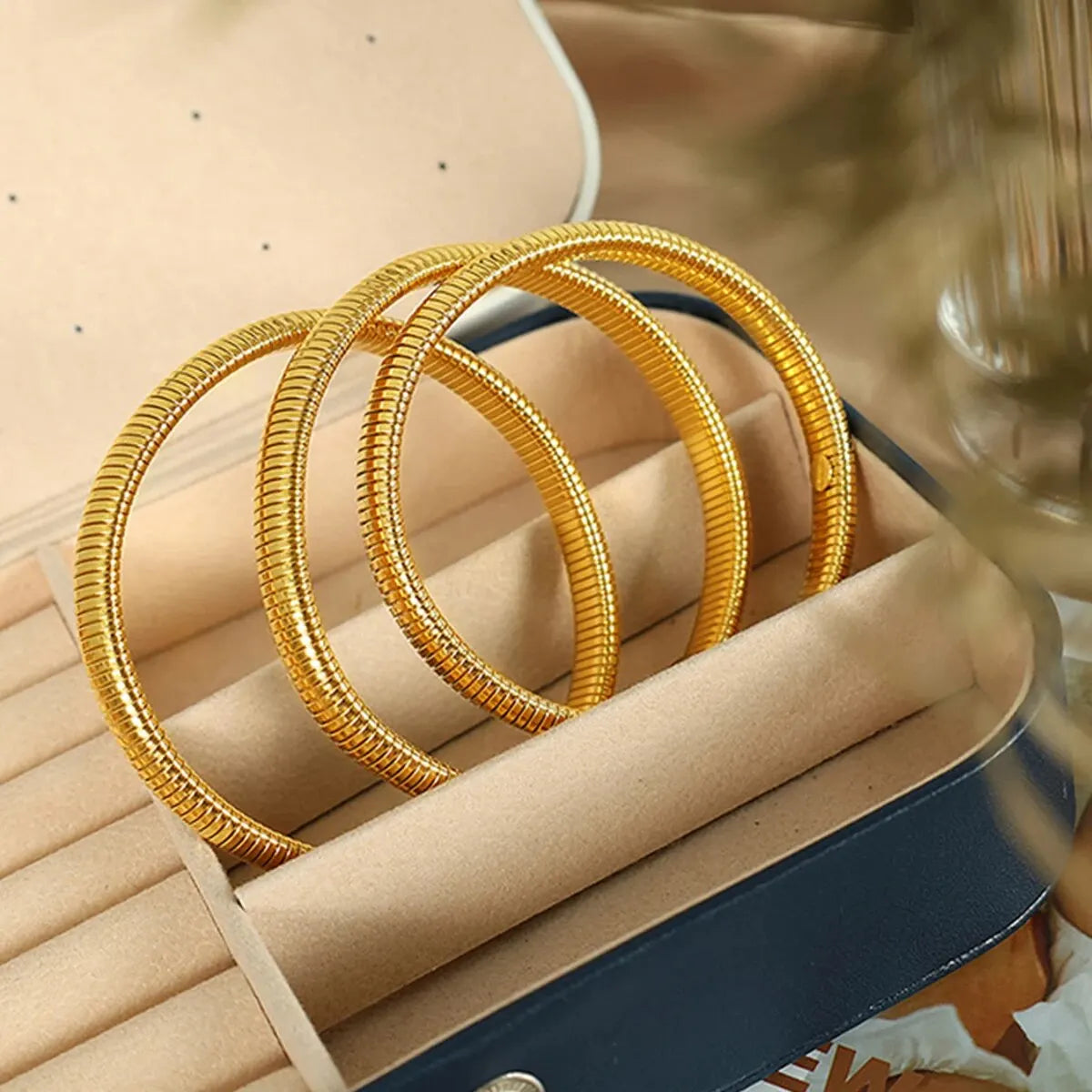 Nova - Waterproof 18K Stainless Retro Bracelet