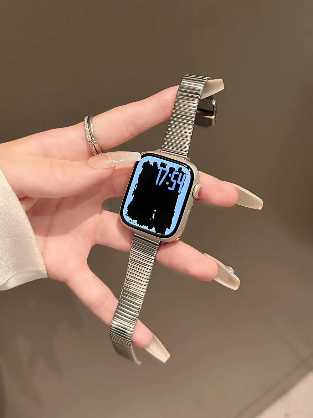 Luxury bracelet For Apple Watch band link women Series 11/8/7/6/10/9 40mm 41mm 38mm 42mm 44mm 45mm 46mm Strap